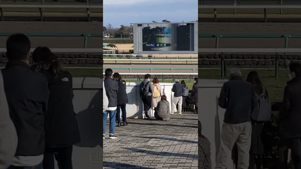 東京、中山競馬 特別競走 ファンファーレ