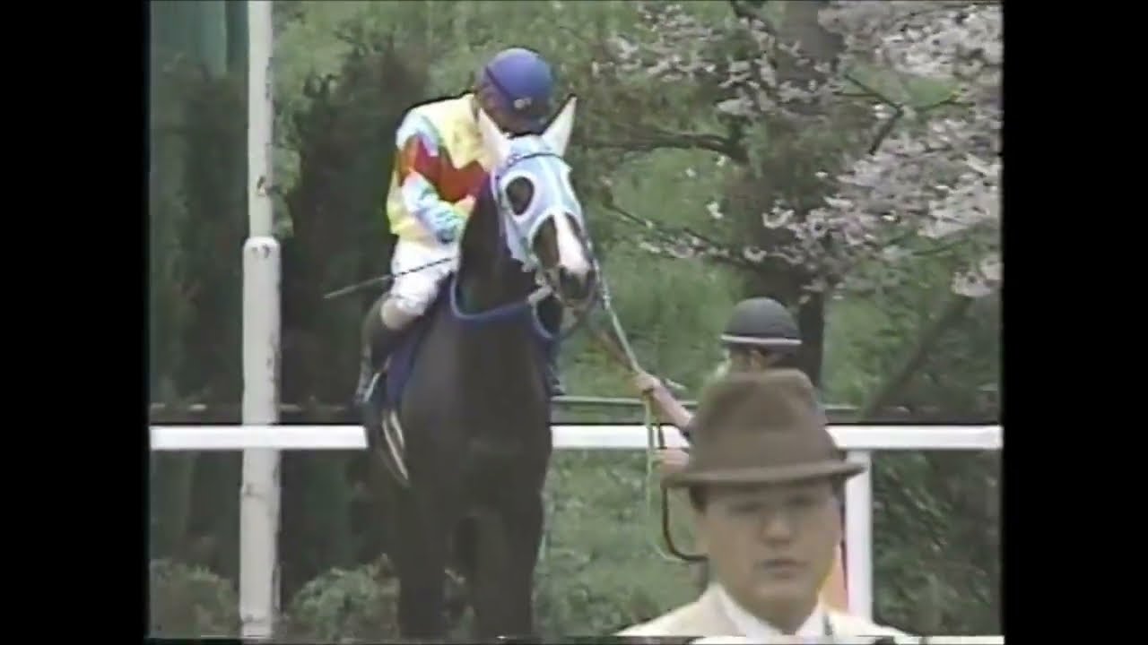 『どうやらイソノルーブルは前脚打たないでそのまま走るようです。“ええっ！”』第５１回　桜花賞 （ＧⅠ）　シスタートウショウ　角田晃一　1991.4.7　　実況：杉本清　　＃キャッスルリバー