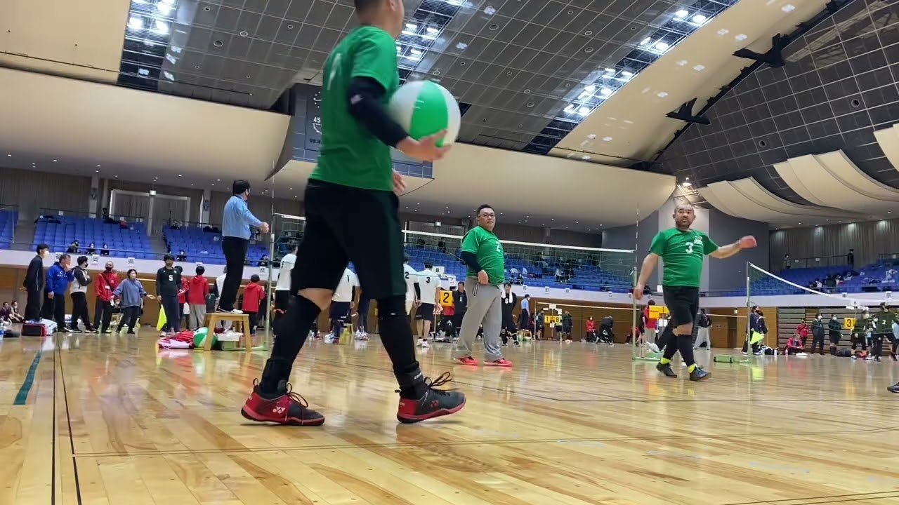 ジャパンカップビーチボール選手権岩手大会  男子Cクラス 決勝戦です。  颯 対 xp.com.comさん