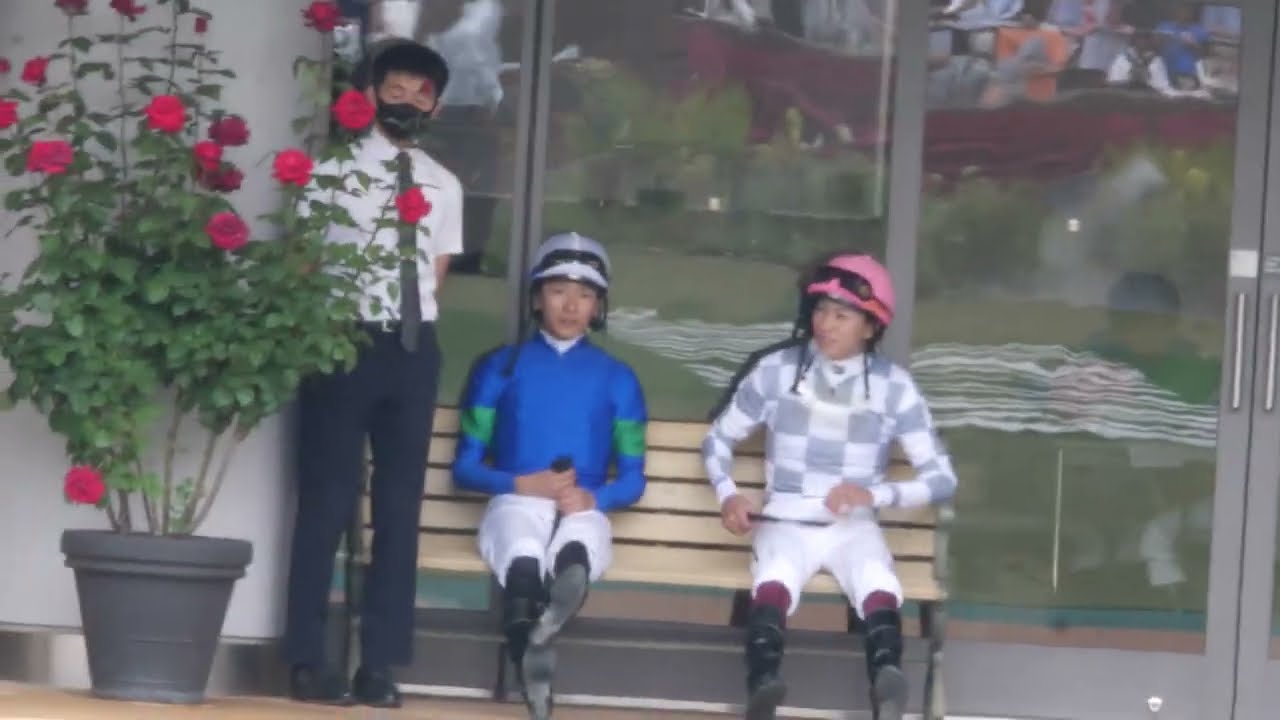 見合いをしているような坂井瑠星と横山武史