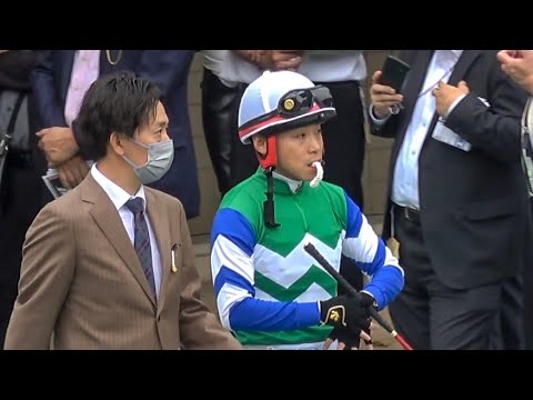 【安田記念2023】覚悟を決めてメイケイエールに乗り込む池添謙一騎手 ジョッキーカメラも装着済【現地】