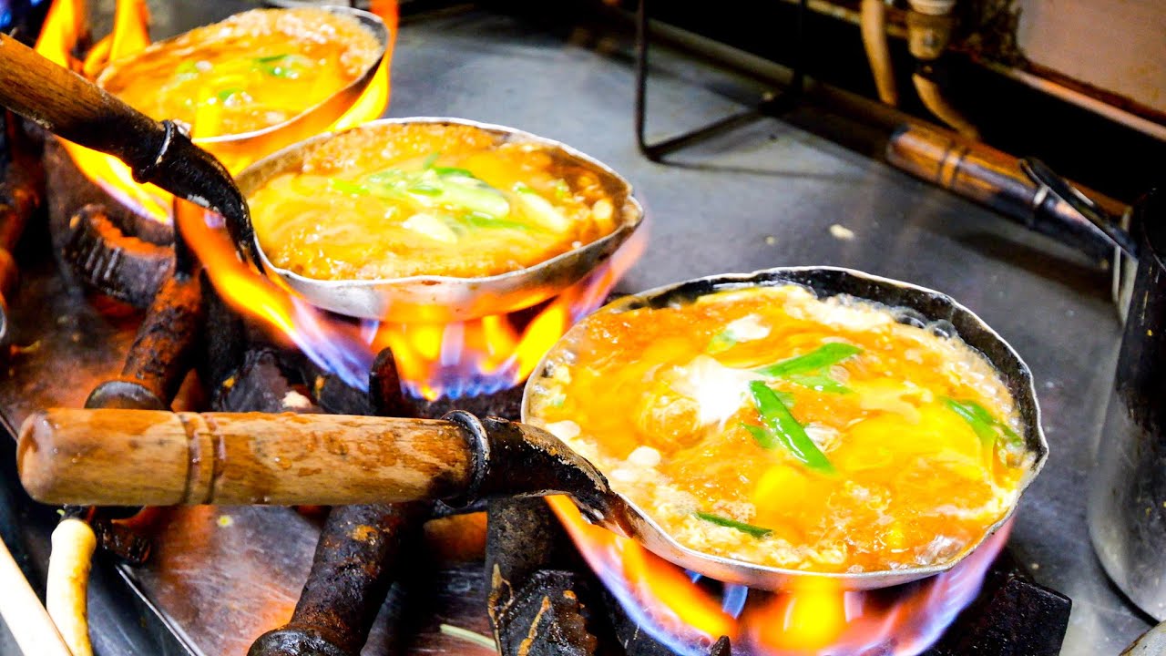 カツ丼！！出前！注文が殺到する大阪うどんそば店の年越し営業が凄かった丨Japanese Fast Food