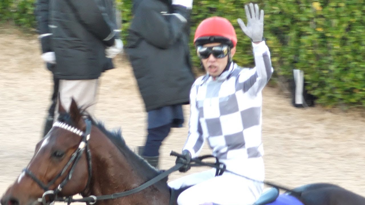 【武豊】強いドウデュースが戻ってきた！！有馬記念、歓喜のウイニングラン！何度もガッツポーズをして陣営の元へ