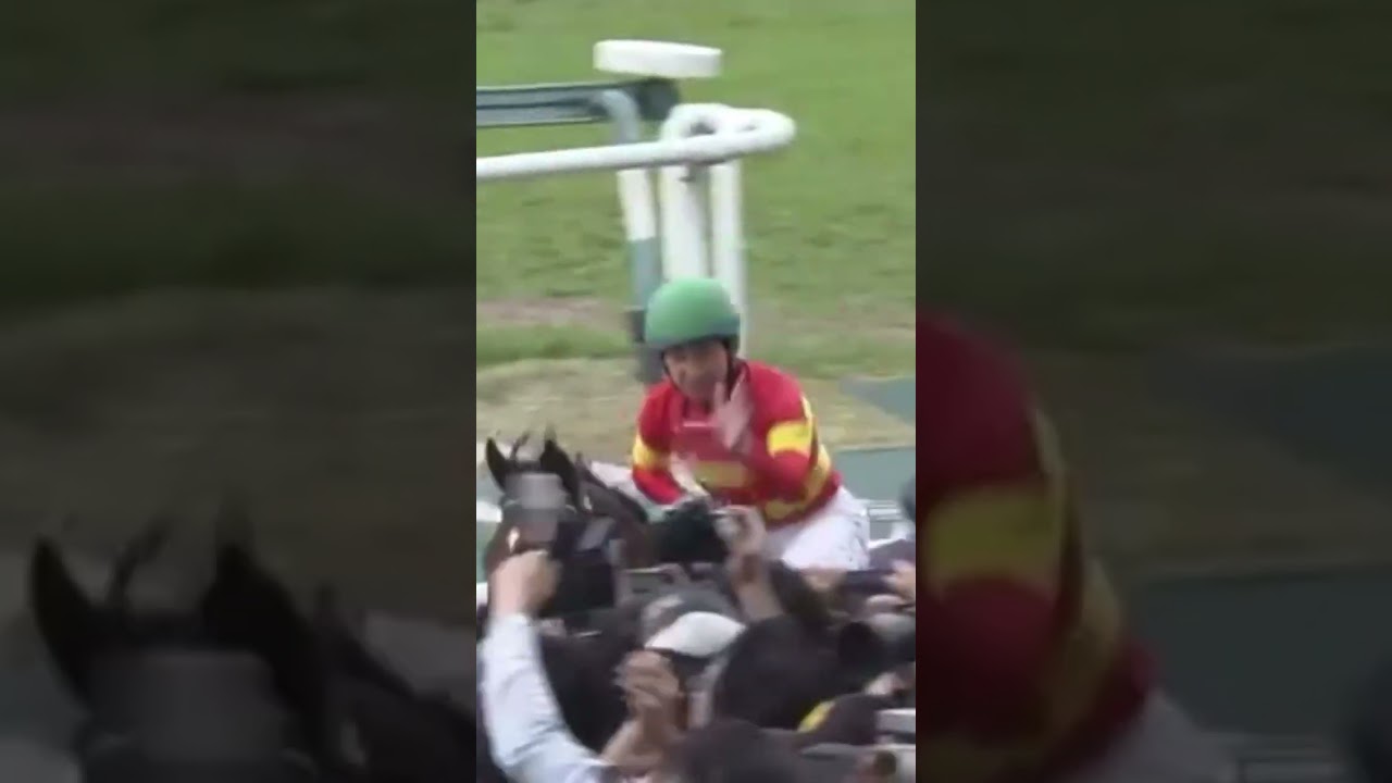 大阪杯優勝してステッキ投げる横山和生 #こしゃまる #競馬  #競馬予想