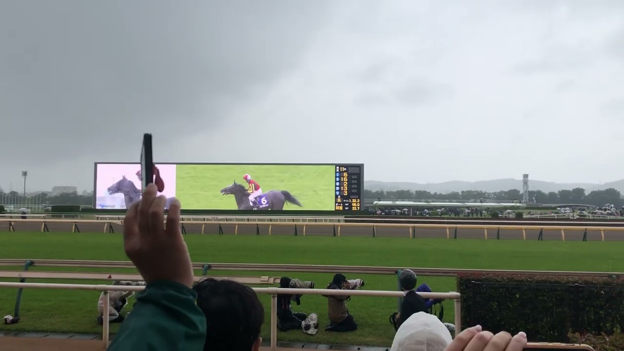 2023年　ヴィクトリアマイル③　ソングライン　ウイニングラン　戸崎ー！！