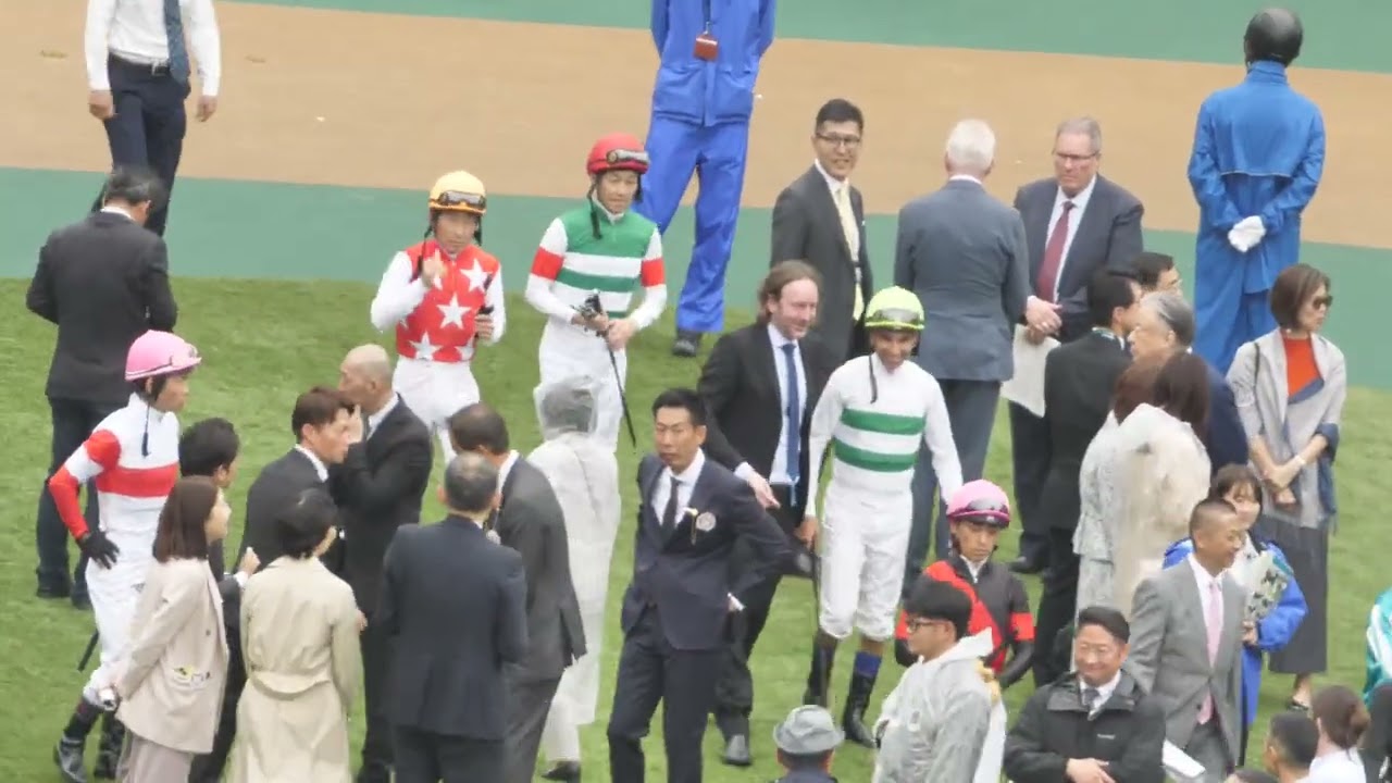【武豊】安田記念パドックに横山典さんと並んで登場
