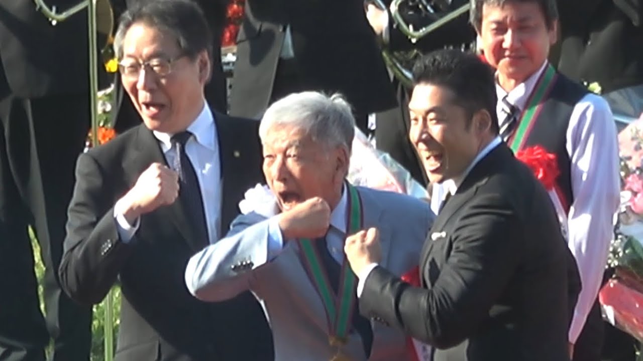 【口取り 表彰式 パワー 勝利騎手インタビュー】2025 G1 大阪杯 ベラジオオペラ 横山 和生 連覇 吉田照哉さんが1番強いパワーをする【プレゼンターはなかやまきんに君【阪神競馬場】