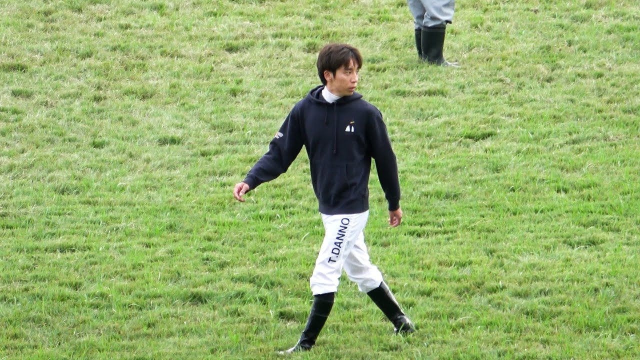 【マイルチャンピオンシップ2024】day 朝一の馬場チェックがGⅠ奪取に繋がった!? 団野大成騎手と坂井瑠星騎手による馬場チェック 現地映像