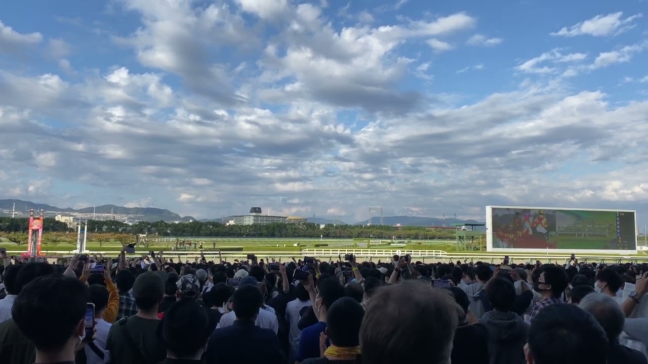 阪神競馬場 秋華賞 ファンファーレ