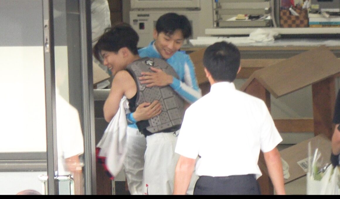 【スプリンターズステークス2025】三浦皇成が勝利インタビューでGⅠが獲れない日々の胸の内を語る 場内が感動 口取り時に内田博幸が祝福～表彰式 現地映像 ⑯ウインカーネリアン