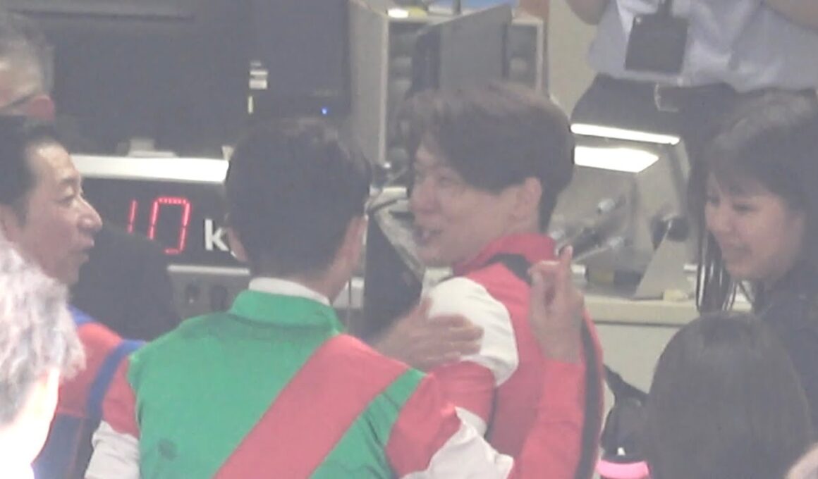 【現地】ついにやった！！ ウインカーネリアン 三浦 皇成騎手 G1初制覇！ スプリンターズステークス 関東の騎手達が祝福する【中山競馬場 生ファンファーレ】