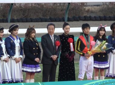 【口取り 表彰式 勝利騎手インタビュー】2024 G1 ホープフルステークス クロワデュノール 北村 友一 大怪我を乗り越えてのG1勝利【中山競馬場 プレゼンターは堀田真由さん 】