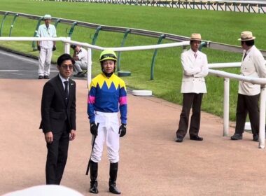 2024 ヴィクトリアマイル 今年も本馬場入場で先出になるサウンドビバーチェ号と松山弘平騎手 現地映像