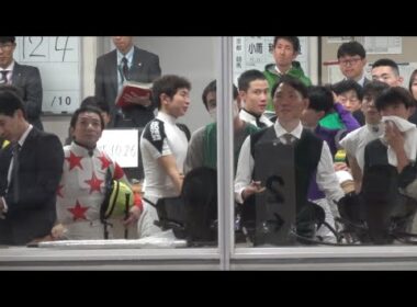 【菊花賞2025】ルメールの3連覇を見守る東京競馬場の騎手の皆さん  エネルジコ【現地】