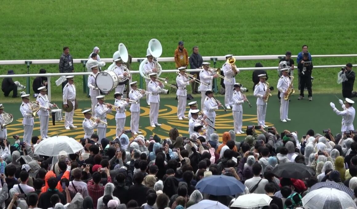 【天皇賞(春)2026】海上自衛隊舞鶴音楽隊による国歌演奏 現地映像 クロワデュノール