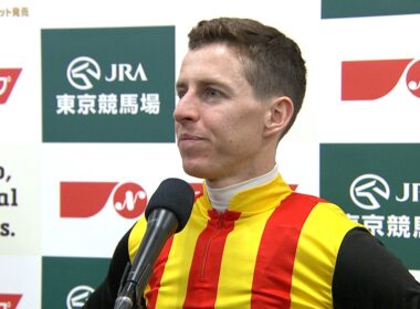 【NHKマイルカップ・GⅠ】ゴール寸前で差し切り勝利！勝利騎手インタビュー D.レーン騎手  【みんなのKEIBA】