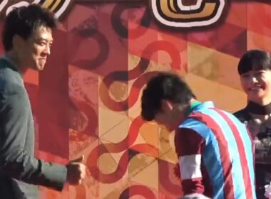 【日本ダービー表彰式他】優勝馬ロブチェン号（松山弘平騎手）※プレゼンターは見上愛氏&竹内涼真氏　2026年5月31日（日）東京競馬場