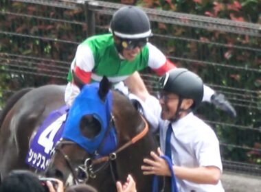 【武豊】【安田記念2026】シックスペンスでJRA最年長GⅠ勝利記録を更新 嬉しいウイニングラン 現地映像