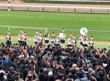 中山大障害現地ファンファーレ